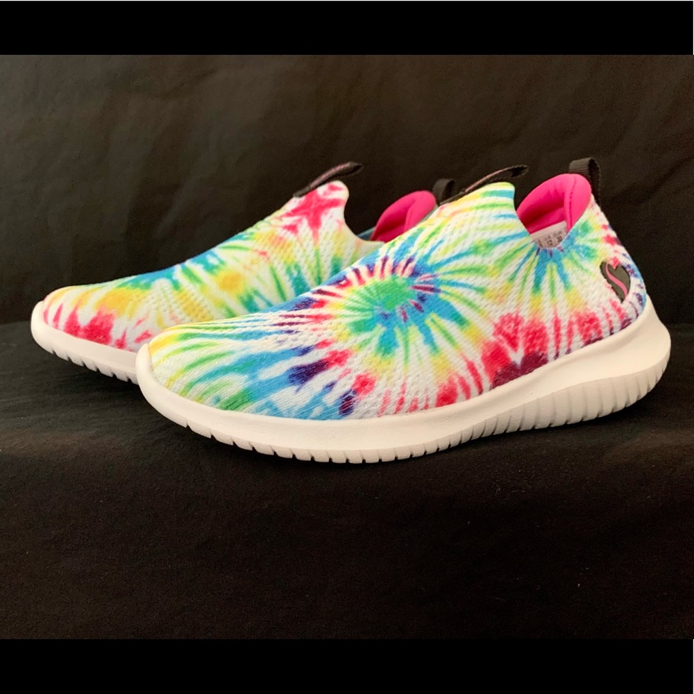 Sketchers “Groovin Vibes” tie-dye slip-on sneakers  | Kids 13 (USA)